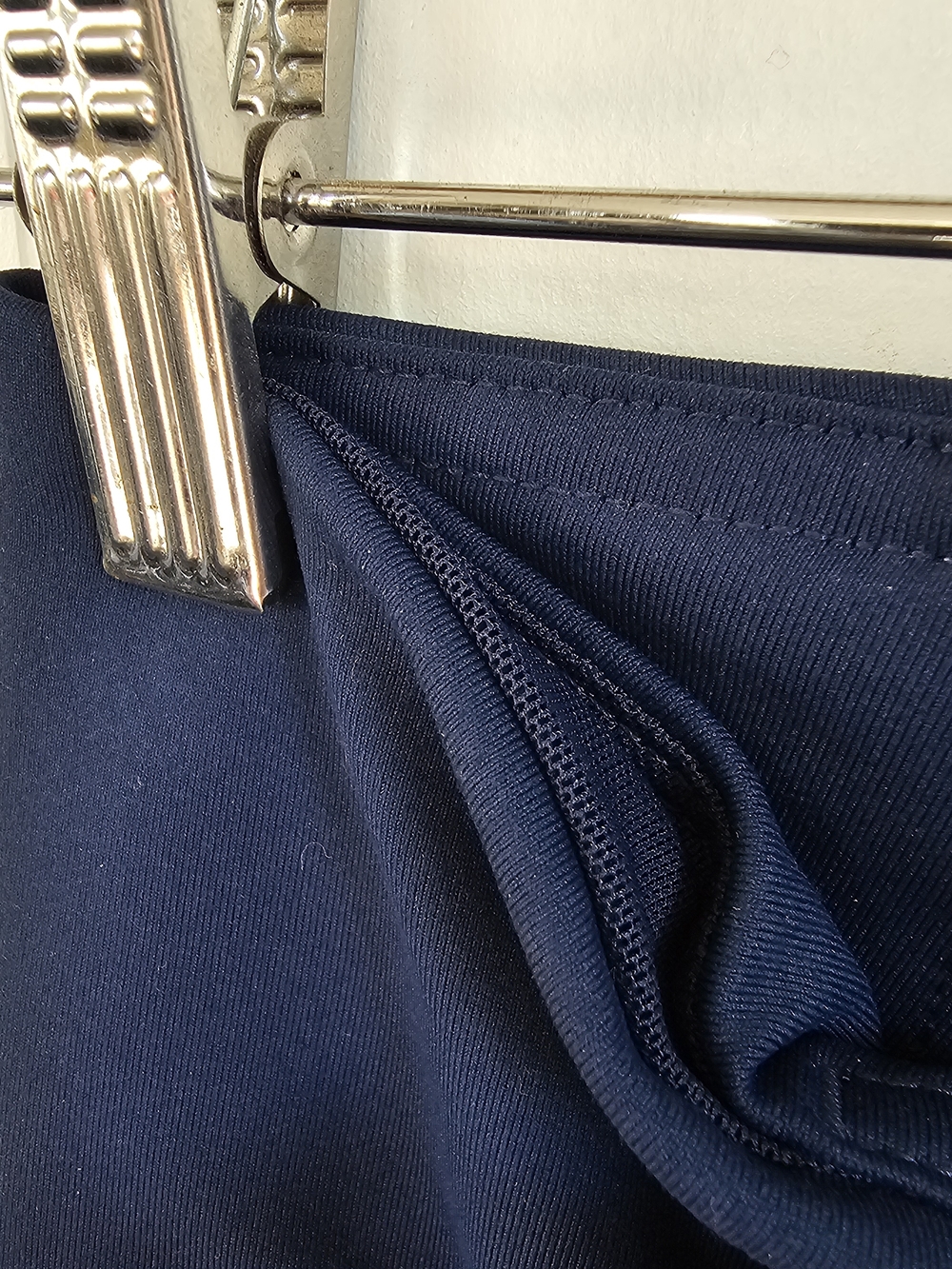 EDDIE BAUER Navy Trail Tight - Picture 5 of 6
